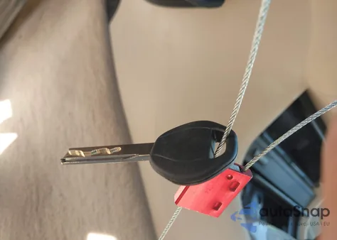 2004 BMW 325I из США, поврежденный, VIN WBAEV33484KR33532